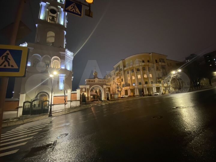 4-к. квартира, 97 м², 1/5 эт.