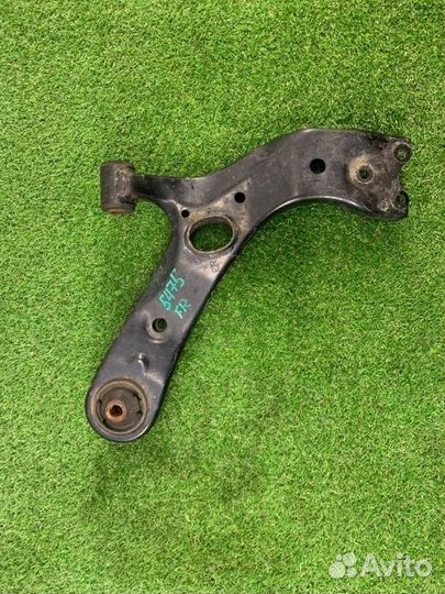 Рычаг передний правый Toyota Vellfire AGH30W