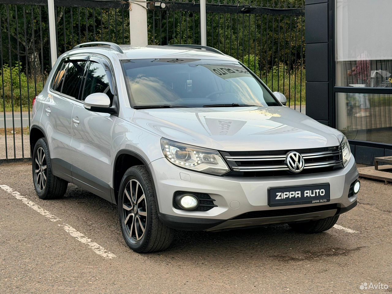 Volkswagen Tiguan 2.0 AT, 2011, 144 272 км