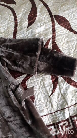 Шуба мутон натуральный мех с капюшоном