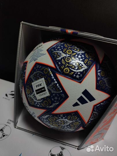 Футбольный мяч лига чемпионов