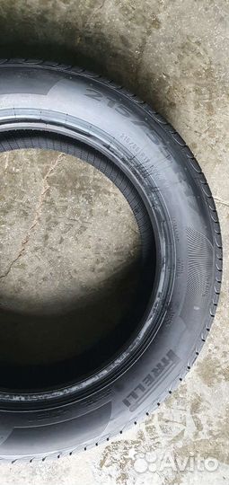 Pirelli Powergy 215/55 R17 98Y