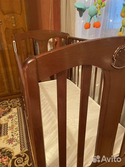 Кроватка детская маятник