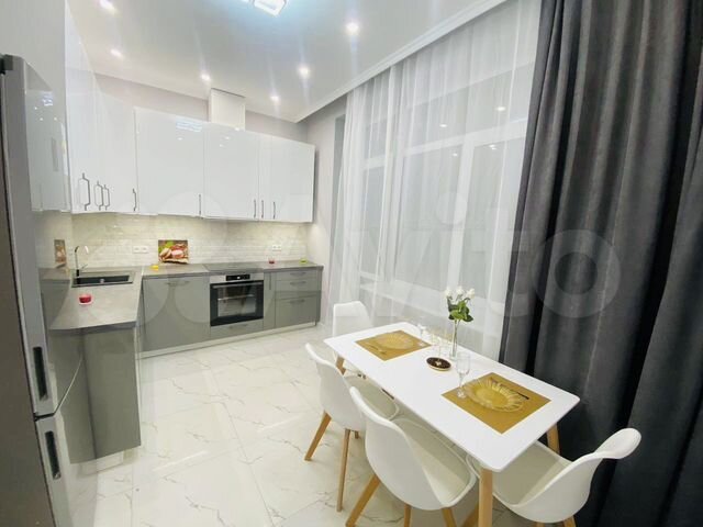 3-к. квартира, 109 м², 12/17 эт.
