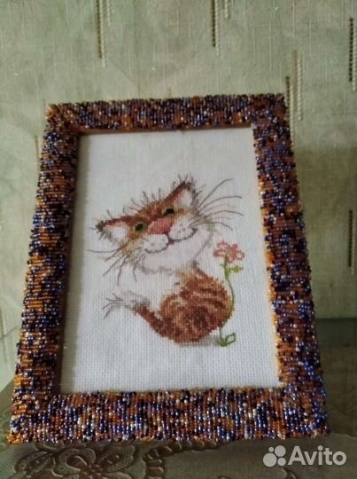 Вышивка в рамке