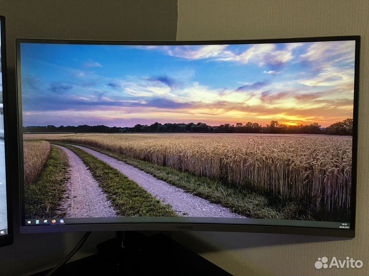 Samsung монитор 144 гц 27 2к