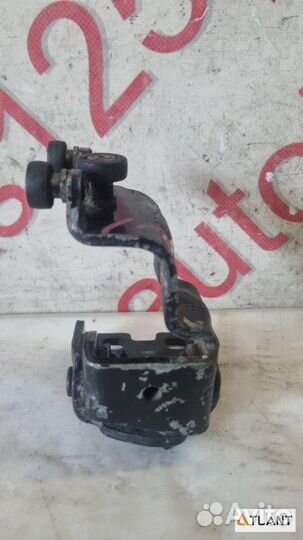 Ролик раздвижной двери задний правый KIA carnival