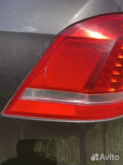 Задний левый наружный фонарь volkswagen passat b7