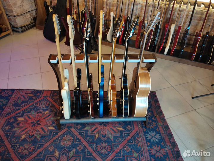 Гитарная стойка Тихонова