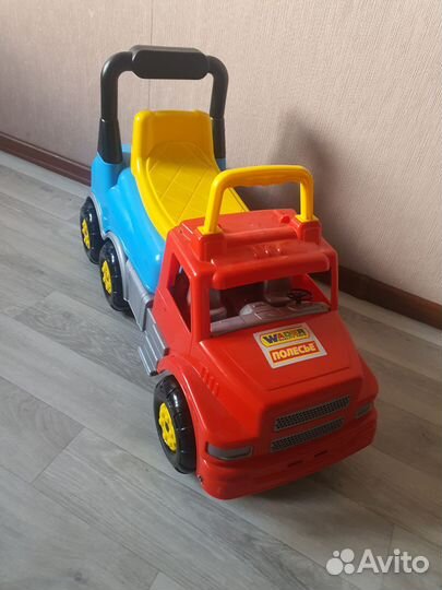 Детская машинка каталка