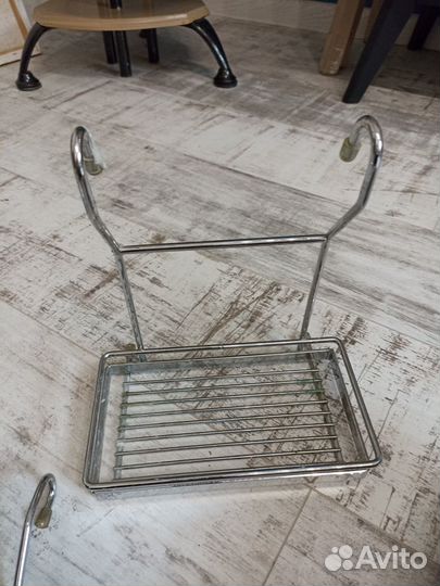 Навесные полки для кухни