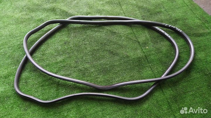 Уплотнение двери пара переднее Volvo V70 B5254T10