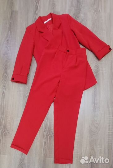 Костюм женский 42-44