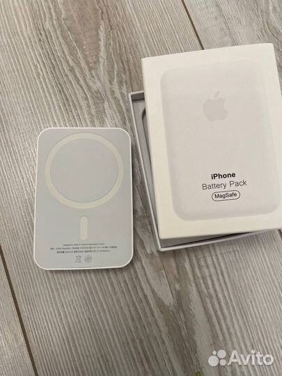 Магнитный повербанк на айфон новый