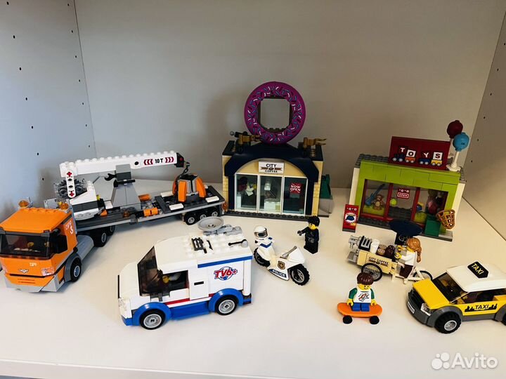 Lego city 60233 открытие магазинов пончик
