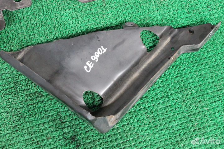 Крепление под аккумулятор Cadillac Escalade GMT900