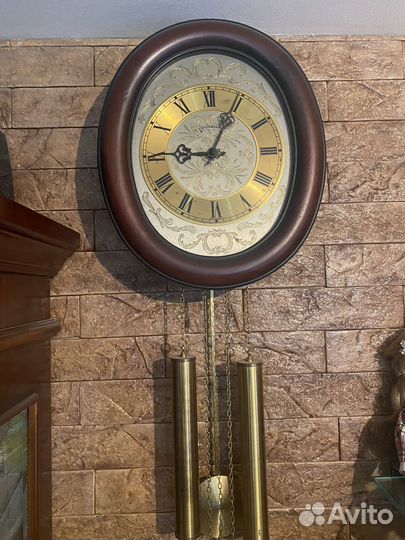 Старинные настенные антикварные часы с боем