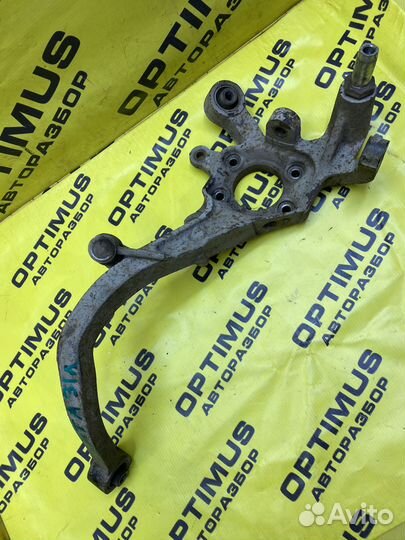 Кулак задний левый Hyundai Sonata