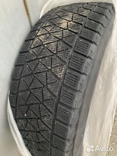 Bridgestone Blizzak DM-V2 225/60 R17