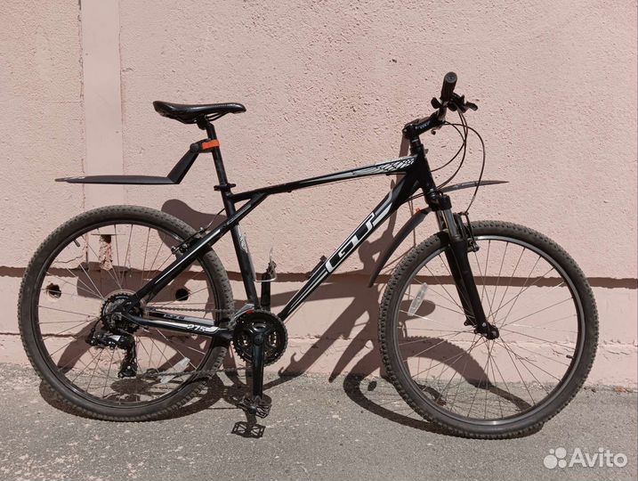 Велосипед GT колеса 27,5 рама 21 дюйм горный