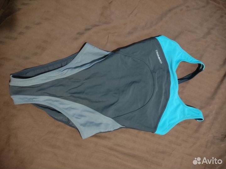 Новый купальник Декатлон 38-40 р