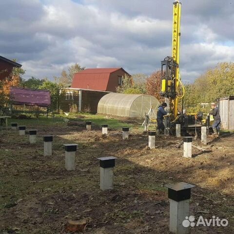 Железобетонные сваи, фундамент