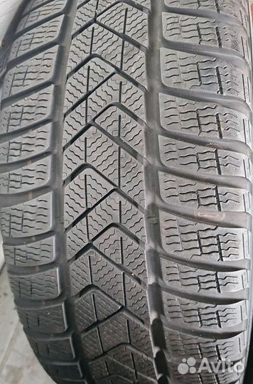 Pirelli Winter Sottozero 3 235/45 R18