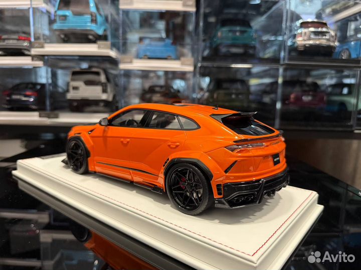 AMA1 IVY Lamborghini Urus orange 1:18