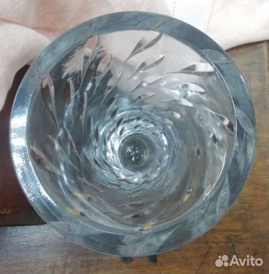 Ваза хрустальная