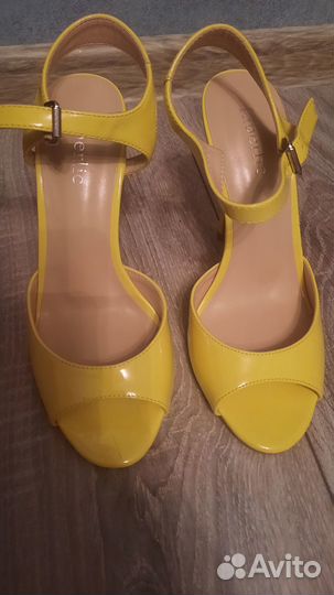 Летняя женская обувь 37