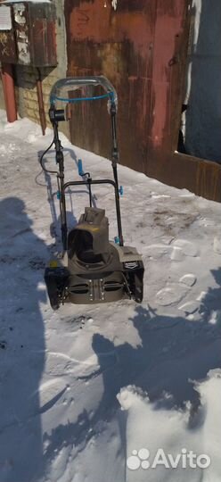 Снегоуборщик электрический