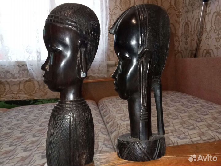Статуэтки из черного дерева африка