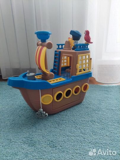 Пиратский корабль