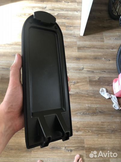 Крышка подлокотника VW Polo