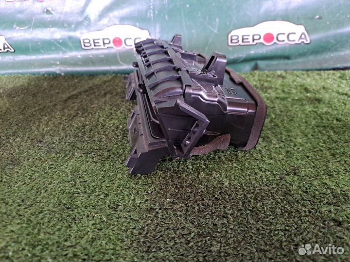 Дефлектор воздушный передний Toyota Corolla