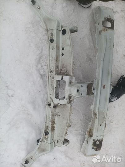 Телевизор на renault logan 2(2018г.в)