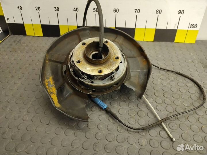 Кулак поворотный задний правый Bmw X1 E84 N46B20B