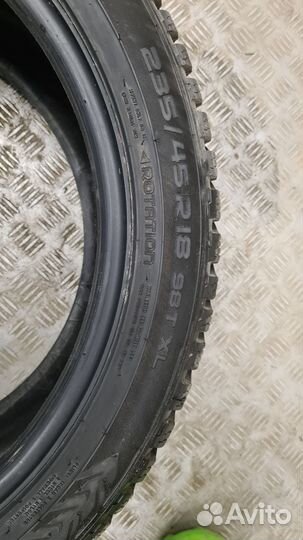 Nokian Tyres Hakkapeliitta 8 235/45 R18