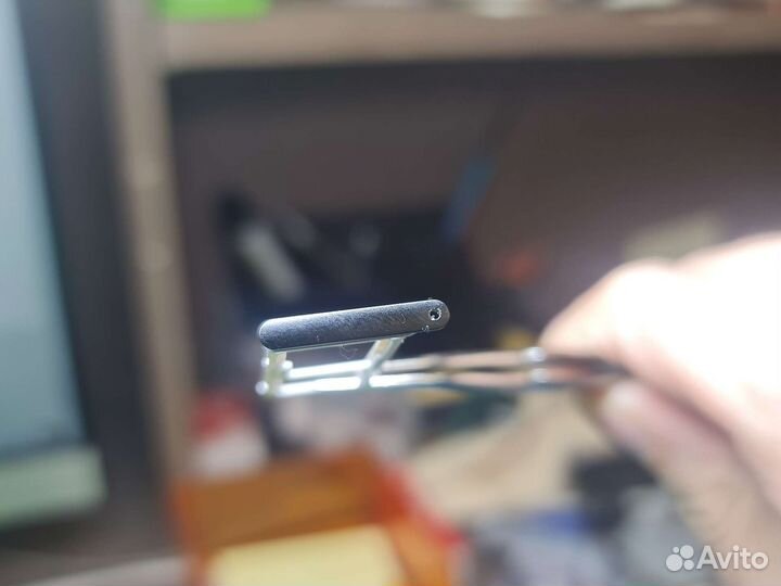 Лоток симкарты Samsung S9 Plus черный снятый