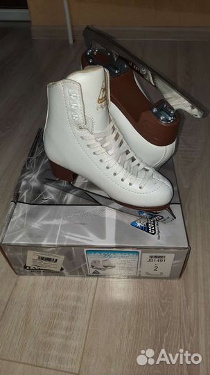 Фигурные коньки jackson