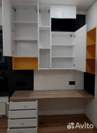 Рабочая зона у окна