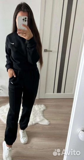 Спортивный костюм женский