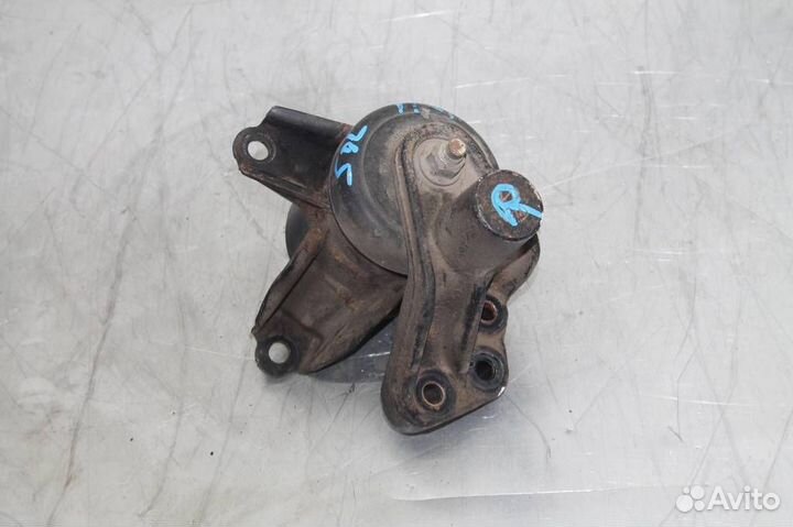 Опора двигателя Hyundai-KIA Solaris 1