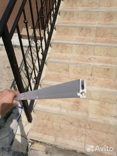 Профиль для натяжных потолков