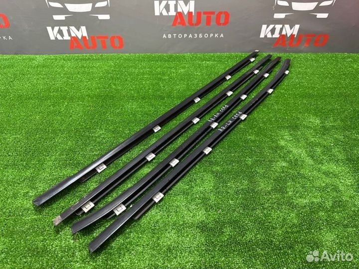 Уплотнитель стекла наружный (Бархотка) Kia Ceed 1