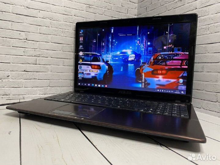 Игровой ноутбук Asus I5/2видеокарты/8Gb/SSD+HDD