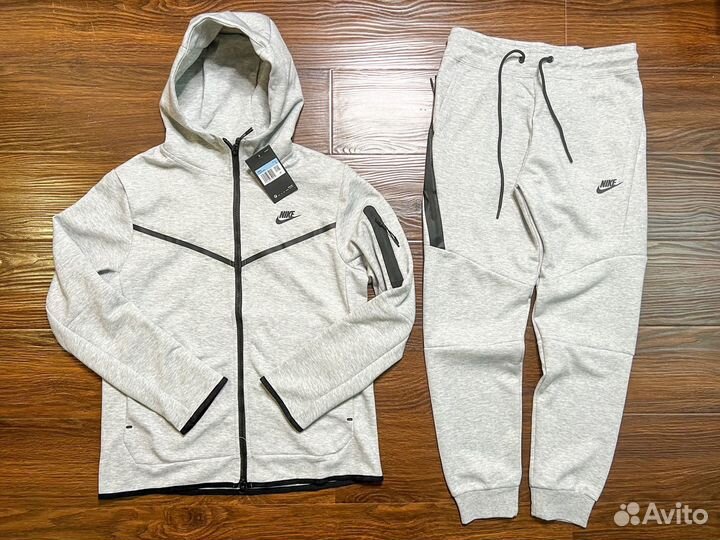 Спортивный костюм Nike Tech Fleece