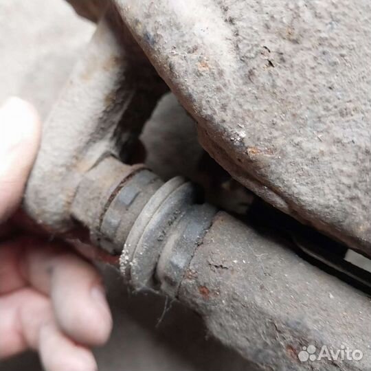 Левый суппорт nissan almera g15