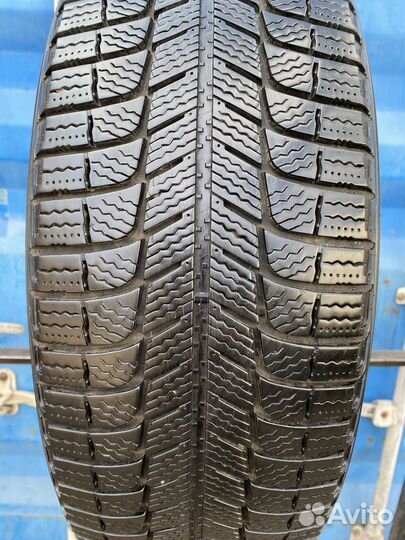 Michelin X-Ice 3 215/60 R17 99K