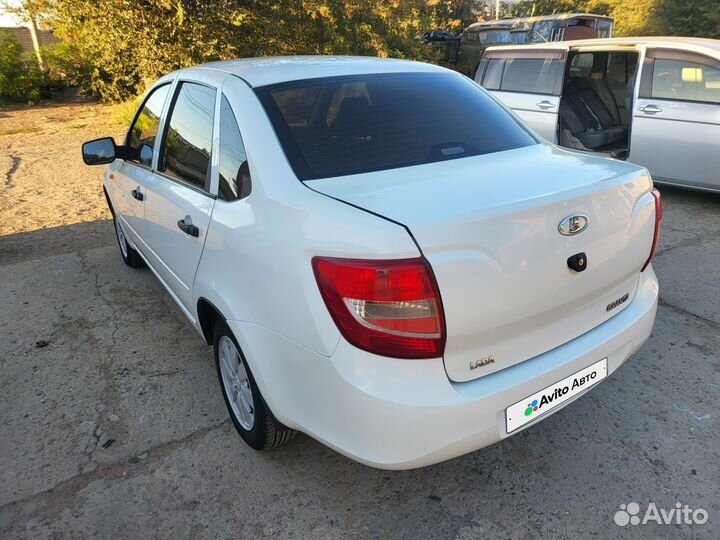 LADA Granta 1.6 МТ, 2014, 121 200 км